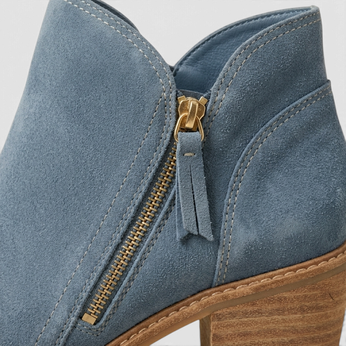 Bottines Western en Suédine à Zip Latéral & Petit Talon Bloc (4 cm) – Bout Amande Confort Femme