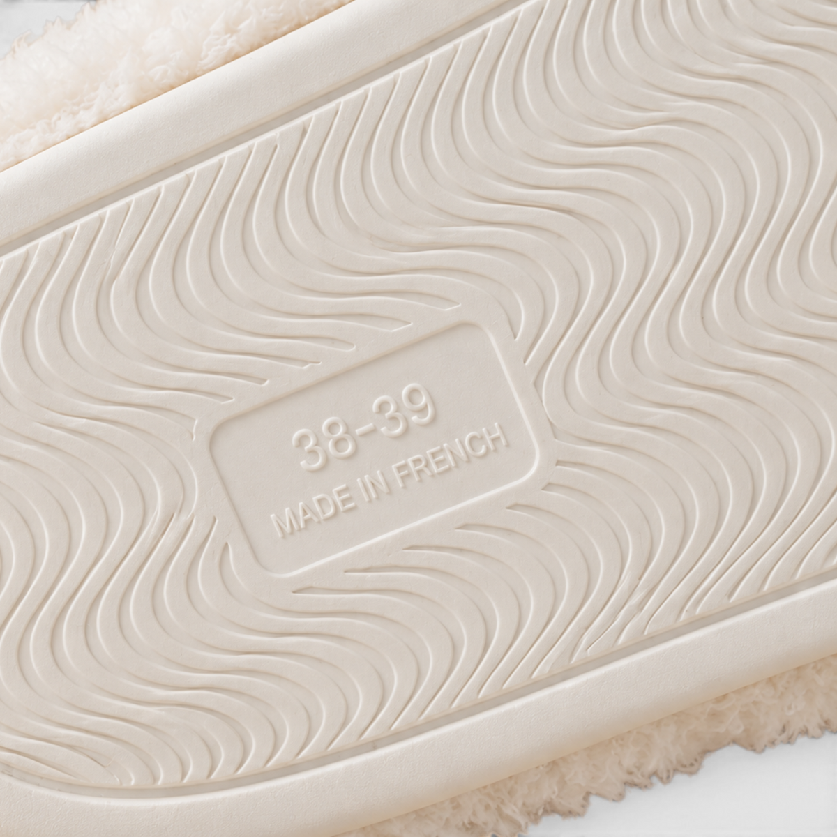 Chaussons Croisés Fourrés Femme – Pantoufles Chaudes à Bout Ouvert, Semelle Souple Antidérapante