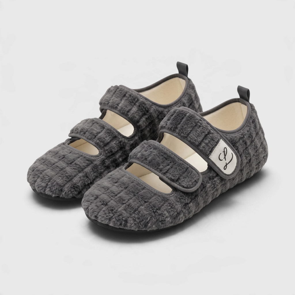 Chaussons Larges Toutes Saisons à Double Bride & Semelle Souple Antidérapante – Confort Pieds Sensibles