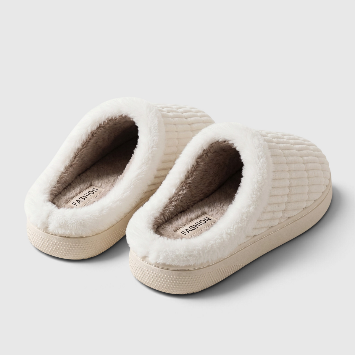 Chaussons Mules en Velours Côtelé Matelassé & Col Fourré – Chaleur, Douceur & Confort Maison Mixte