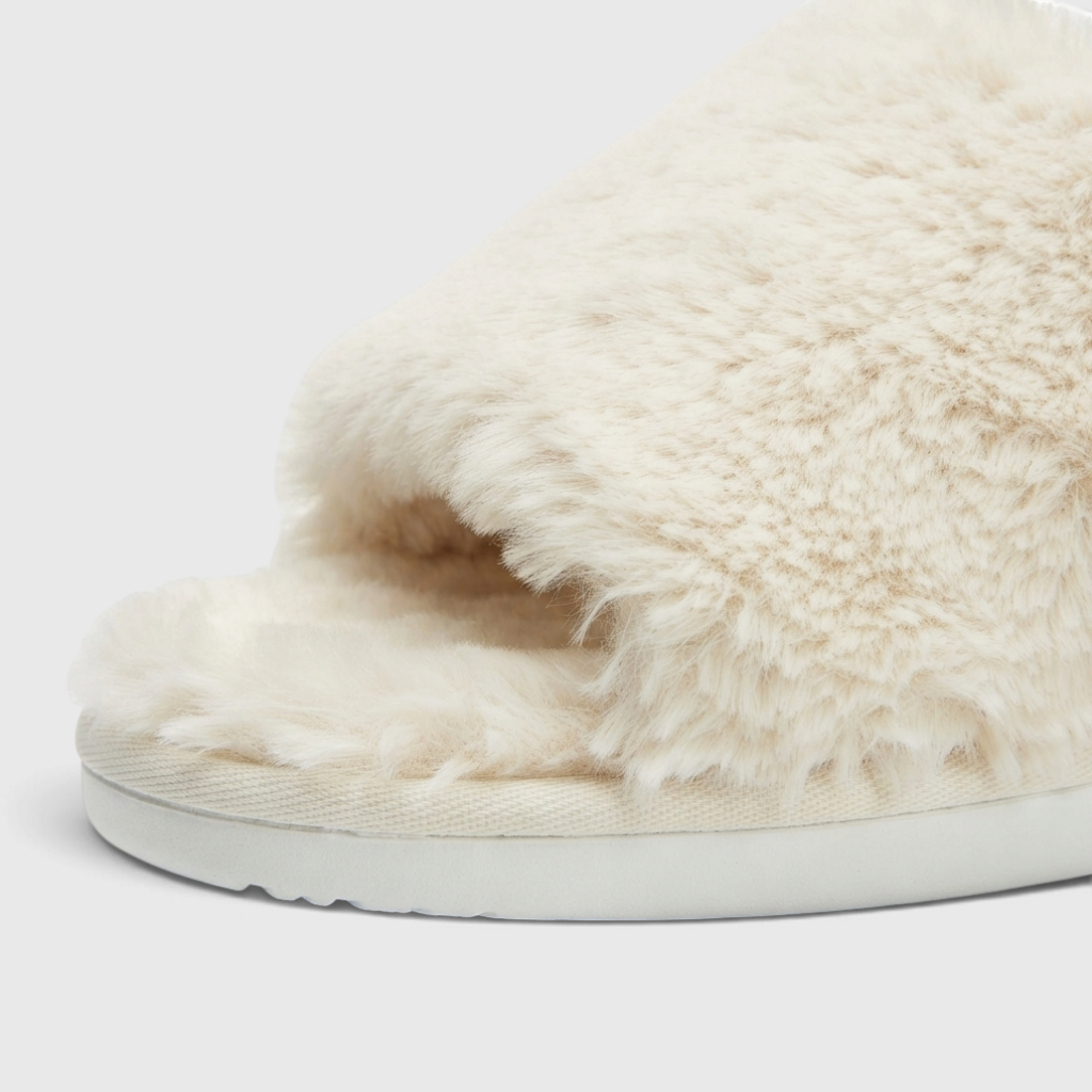 Chaussons mules en fausse fourrure pelucheuse pour femme – Pantoufles d'intérieur et extérieur cocooning à bout ouvert, douces et confortables