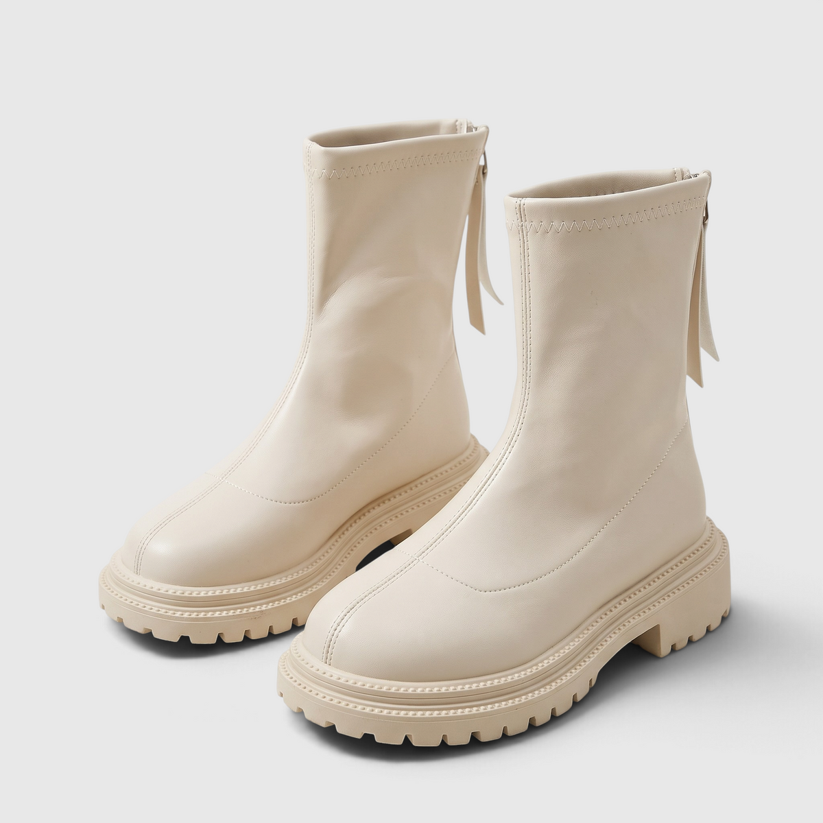 Bottines Chelsea Montantes en Cuir Souple avec Zip Arrière & Semelle Crantée – Élégance & Marche Femme