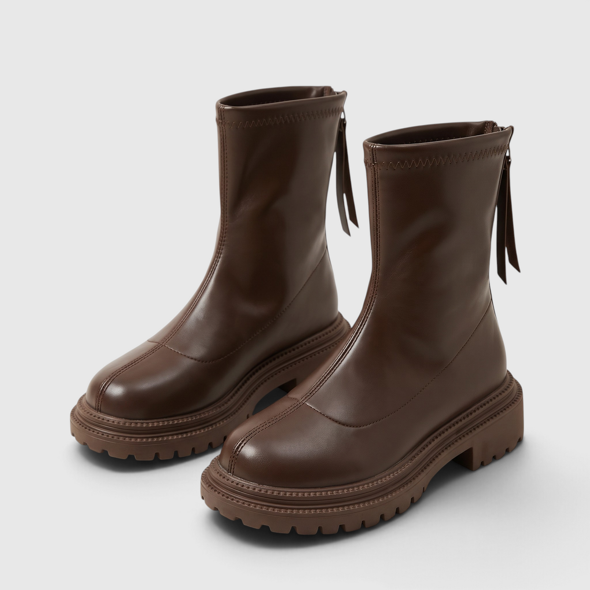 Bottines Chelsea Montantes en Cuir Souple avec Zip Arrière & Semelle Crantée – Élégance & Marche Femme