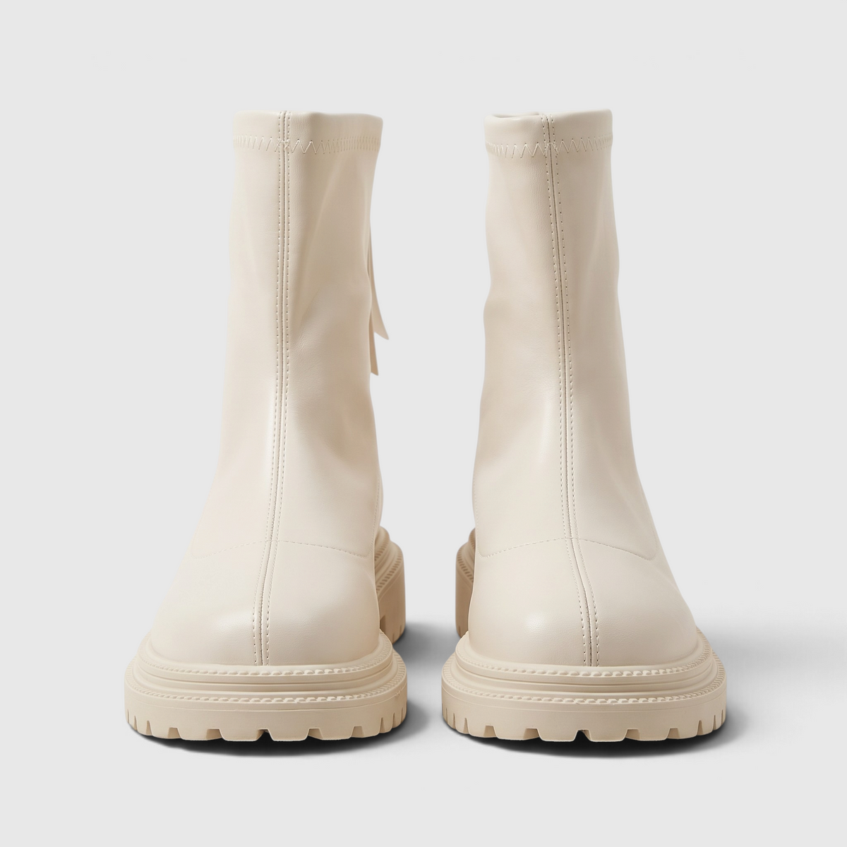 Bottines Chelsea Montantes en Cuir Souple avec Zip Arrière & Semelle Crantée – Élégance & Marche Femme