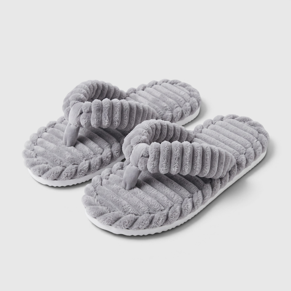 Chaussons tongs femme en fausse fourrure pelucheuse côtelée – Pantoufles d'intérieur douces, chaudes et confortables à semelle antidérapante pour chambre et maison