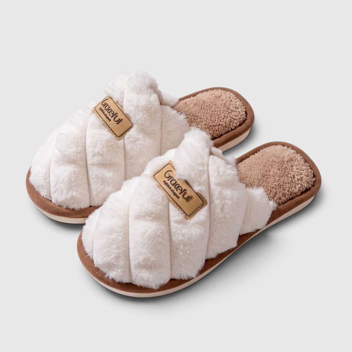 Chaussons femme en peluche texturée – Mules douces et confortables à semelle bicolore