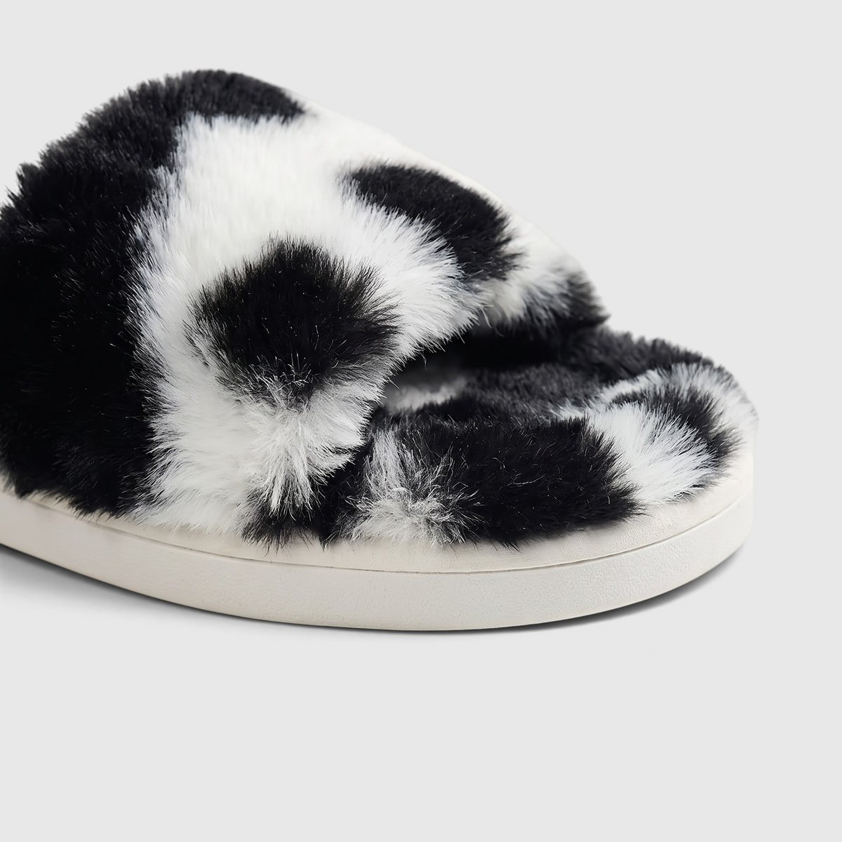Chaussons femme en fausse fourrure imprimée – Mules douces et confortables à semelle plateforme