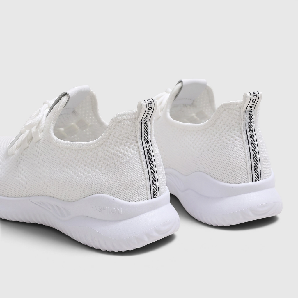 Baskets de Marche Légères en Maille Flyknit pour Femme — Amorti Aérien, Souplesse & Confort Quotidien