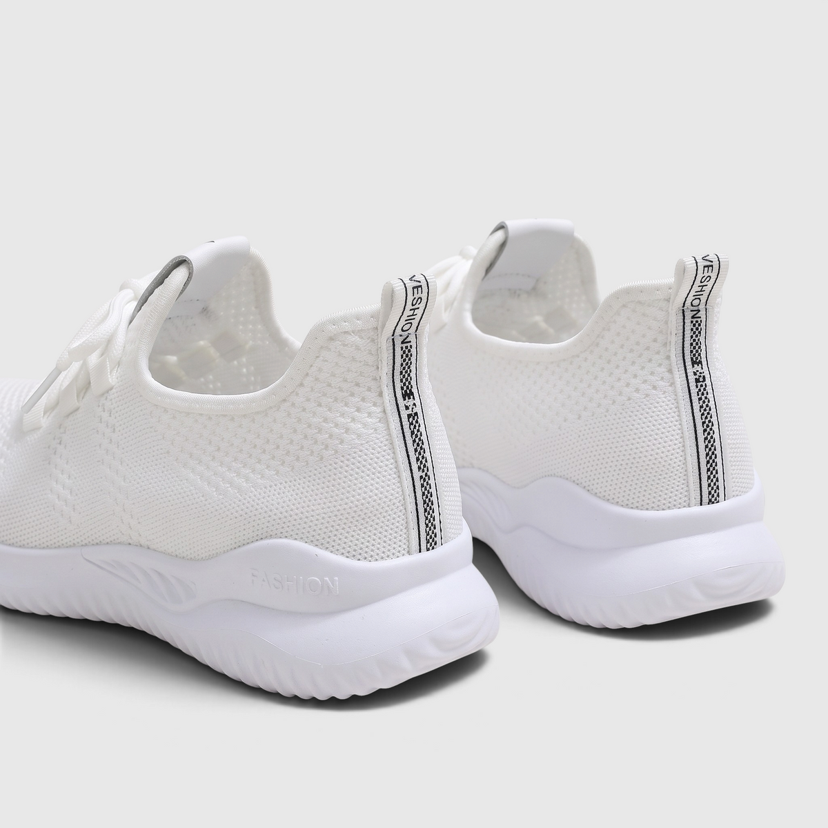 Baskets de Marche Légères en Maille Flyknit pour Femme — Amorti Aérien, Souplesse & Confort Quotidien
