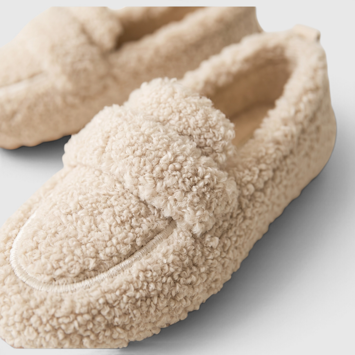 Mocassins Slip-on en Matière Bouclette Teddy pour Femme — Grand Confort, Chaleur Douillette & Semelle Souple