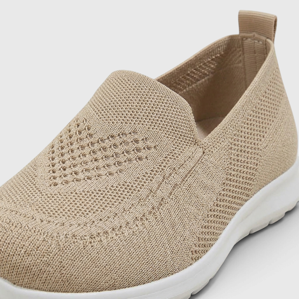 Mocassins femme plats en maille ajourée respirante – Chaussures de ville slip-on légères, souples et confortables à semelle blanche