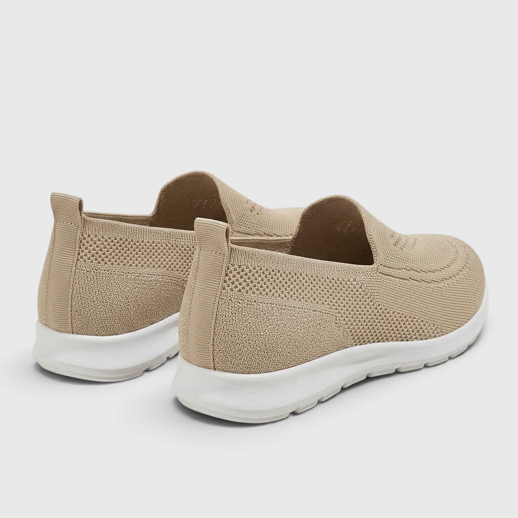 Mocassins femme plats en maille ajourée respirante – Chaussures de ville slip-on légères, souples et confortables à semelle blanche