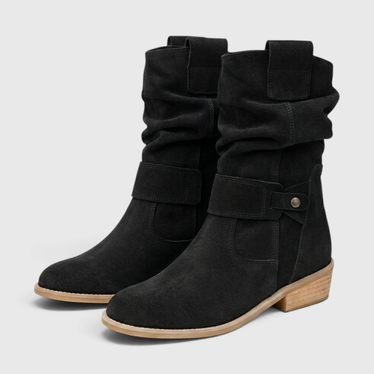 Bottines Slouchy Plissées en Suédine à Bride Rivetée & Petit Talon Bloc – Style Bohème Confort Femme